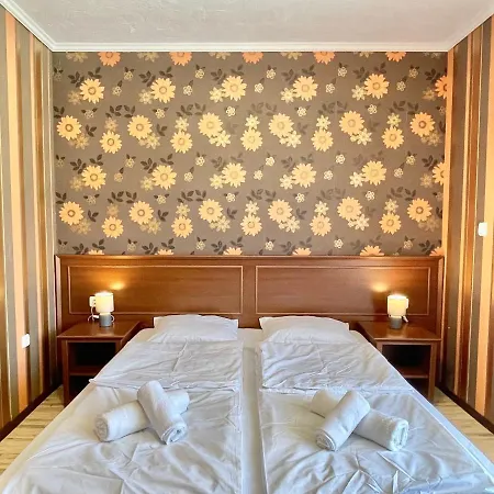 Gallery - Private - Bsr - 2 Apartment